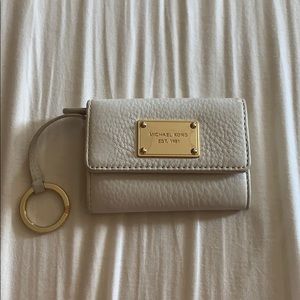 Michael Kors mini wallet